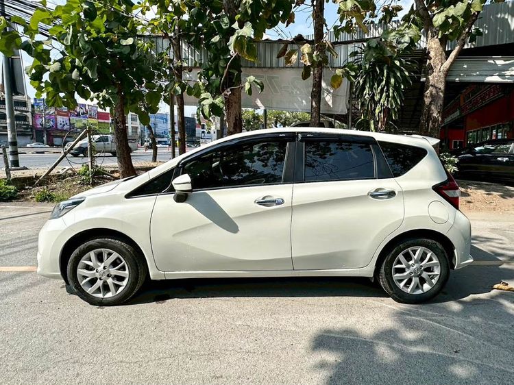 Nissan Note 2018 1.2 V Sedan เบนซิน ไม่ติดแก๊ส เกียร์อัตโนมัติ ขาว รูปที่ 4