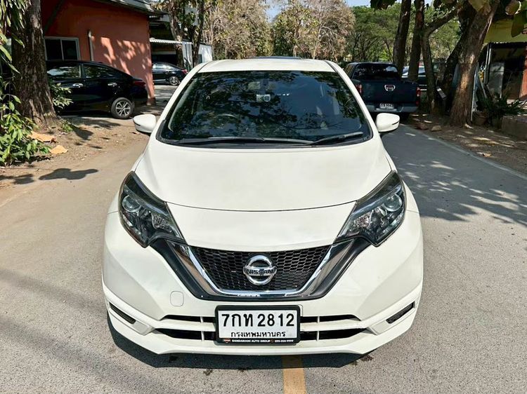 Nissan Note 2018 1.2 V Sedan เบนซิน ไม่ติดแก๊ส เกียร์อัตโนมัติ ขาว รูปที่ 2