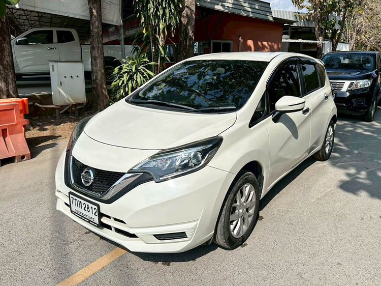 Nissan Note 2018 1.2 V Sedan เบนซิน ไม่ติดแก๊ส เกียร์อัตโนมัติ ขาว