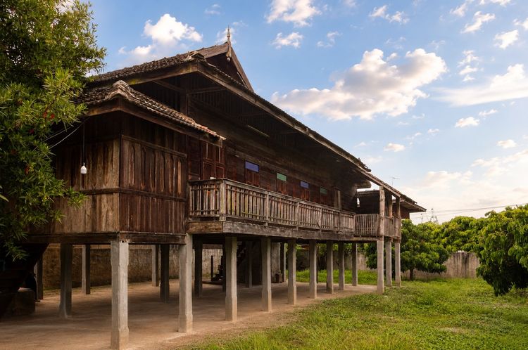 ขายเรือนไม้ล้านนา(Lanna Heritage House) พร้อมที่ดิน 224 ตร.ว. รอยต่อเชียงใหม่-ลำพูน สารภี-หนองตอง เหมาะทำคาเฟ่ โฮมสเตย์ บ้านสวน การอนุรักษณ์