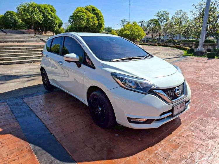 Nissan Note 2017 1.2 VL Sedan เบนซิน ไม่ติดแก๊ส เกียร์อัตโนมัติ ขาว รูปที่ 3