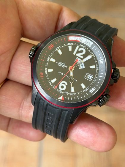 HAMILTON Khaki Automatic Navy GMT Black Dial Diver 42 mm AT Men's Watch H77585335 รูปที่ 11