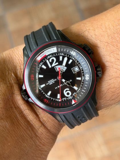 HAMILTON Khaki Automatic Navy GMT Black Dial Diver 42 mm AT Men's Watch H77585335 รูปที่ 18