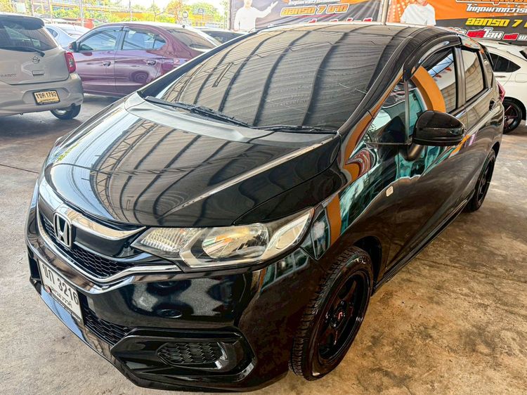 รถ Honda Jazz 1.5 S สี ดำ