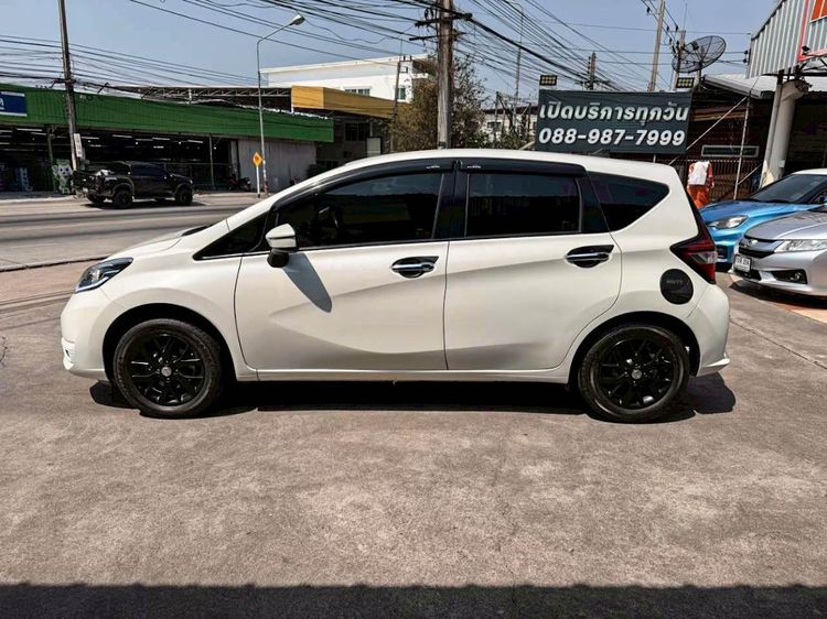 Nissan Note 2017 1.2 V Sedan เบนซิน ไม่ติดแก๊ส เกียร์อัตโนมัติ ขาว รูปที่ 3
