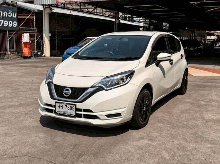 Nissan Note 2017 1.2 V Sedan เบนซิน ไม่ติดแก๊ส เกียร์อัตโนมัติ ขาว
