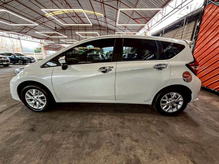 Nissan Note 2018 1.2 VL Sedan เบนซิน ไม่ติดแก๊ส เกียร์อัตโนมัติ ขาว รูปที่ 4