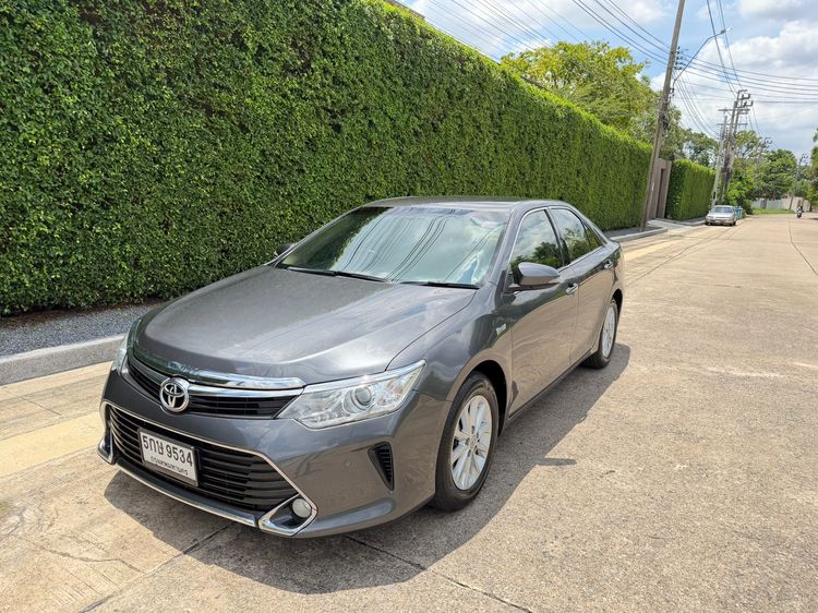 รถ Toyota Camry 2.0 G สี เทา