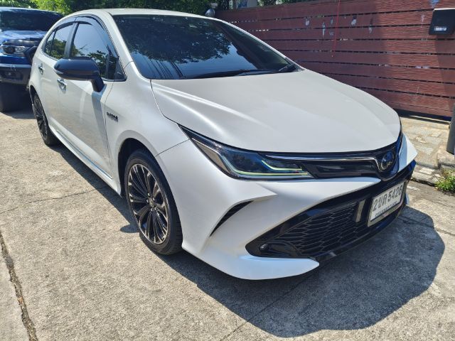 Toyota Corolla 2022 Altis 1.8 Sport Sedan ไฮบริด ไม่ติดแก๊ส เกียร์อัตโนมัติ ขาว