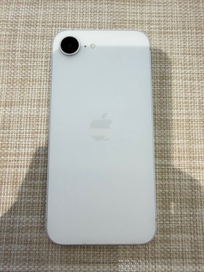 16 GB iPhone 16 e เครื่องสวยมากประกันเหลือเยอะ ผ่อนได้ รับเทิร์น
