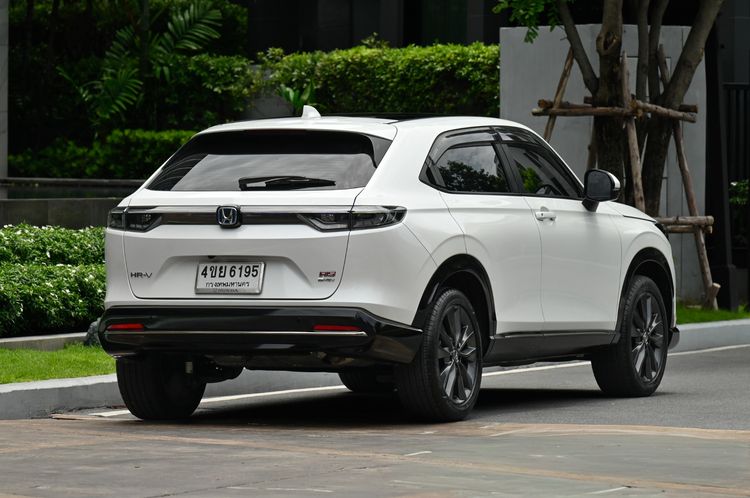 Honda HR-V 2023 1.5 e:HEV RS Utility-car ไฮบริด ไม่ติดแก๊ส เกียร์อัตโนมัติ ขาว รูปที่ 4