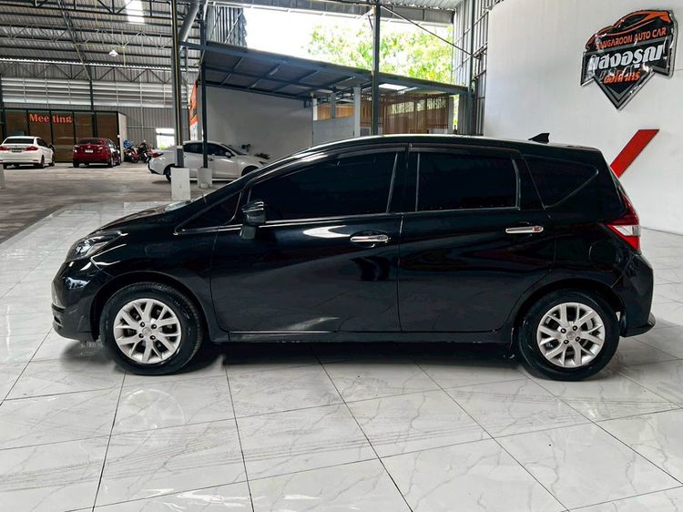 Nissan Note 2017 1.2 V Sedan เบนซิน ไม่ติดแก๊ส เกียร์อัตโนมัติ ดำ รูปที่ 4