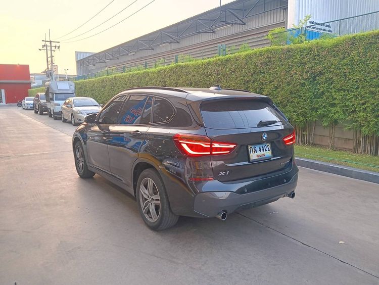BMW X1 2019 2.0 sDrive20d M Sport Sedan ดีเซล ไม่ติดแก๊ส เกียร์อัตโนมัติ ดำ รูปที่ 4