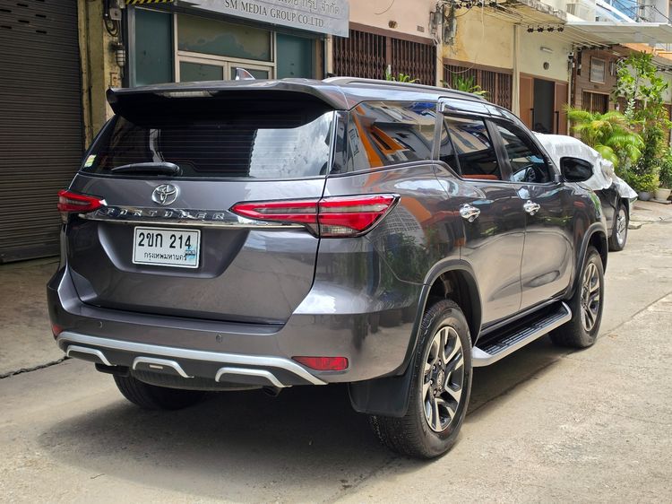 Toyota Fortuner 2021 2.4 G Utility-car ดีเซล ไม่ติดแก๊ส เกียร์อัตโนมัติ เทา รูปที่ 3