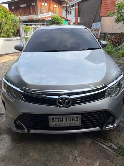 รถ Toyota Camry 2.0 G สี เทา