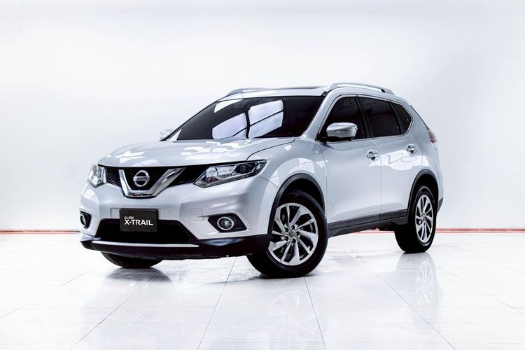 Nissan X-Trail 2015 2.5 V 4WD Utility-car เบนซิน ไม่ติดแก๊ส เกียร์อัตโนมัติ เทา