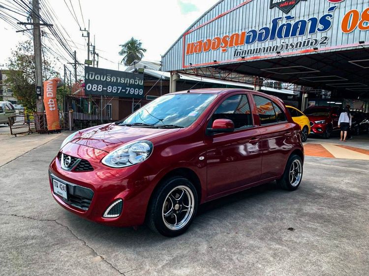 รถ Nissan March 1.2 E สี แดง
