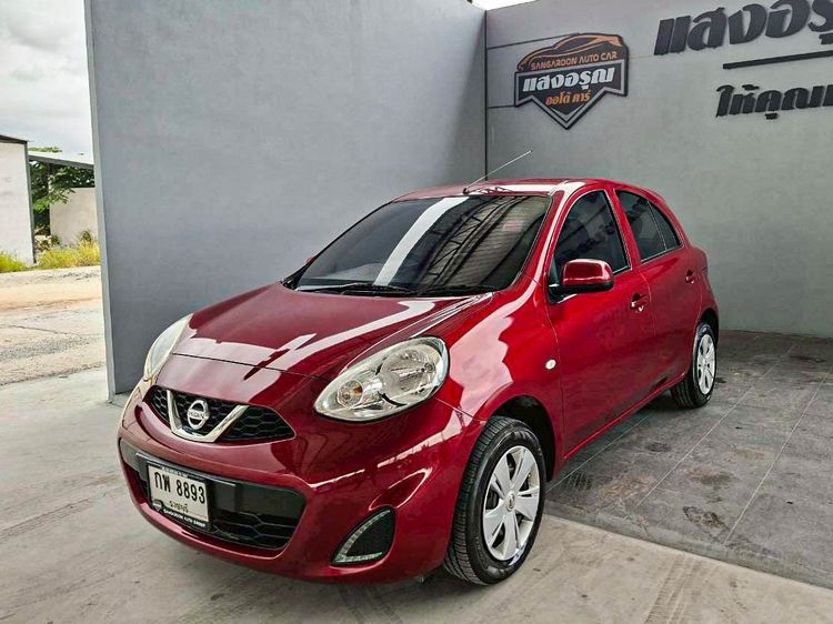 รถ Nissan March 1.2 E สี แดง