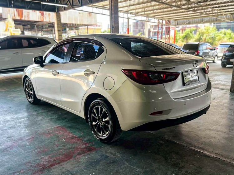 Mazda Mazda 2 2017 1.3 High Plus Sedan เบนซิน ไม่ติดแก๊ส เกียร์อัตโนมัติ ขาว รูปที่ 4