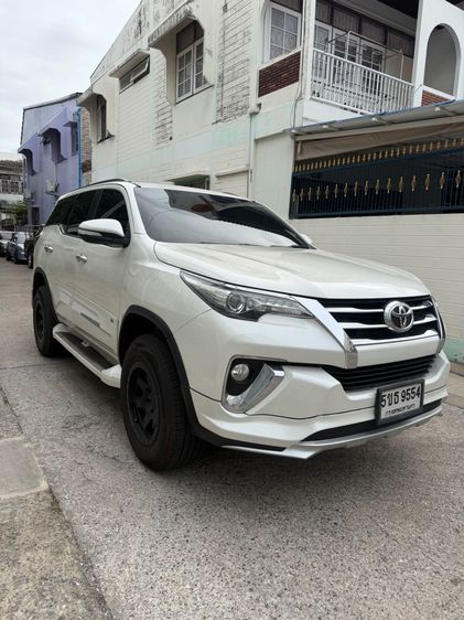 Toyota Fortuner 2015 2.4 Leader V Utility-car เบนซิน ไม่ติดแก๊ส เกียร์อัตโนมัติ ขาว รูปที่ 3