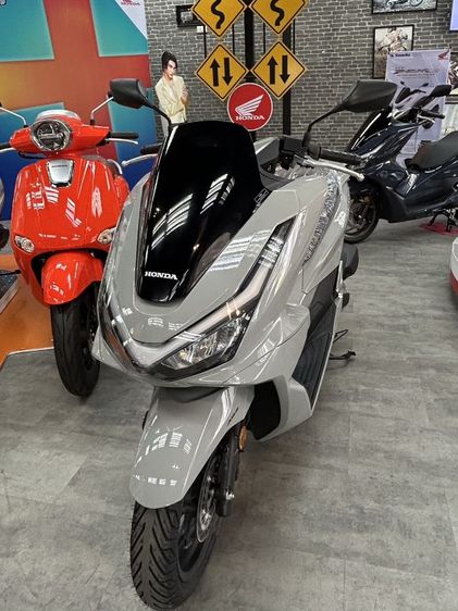 Honda PCX 2025 จักรยานยนต์