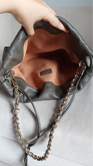 กระเป๋าสะพาย Loewe สีเขียวขี้ม้า รูปที่ 6