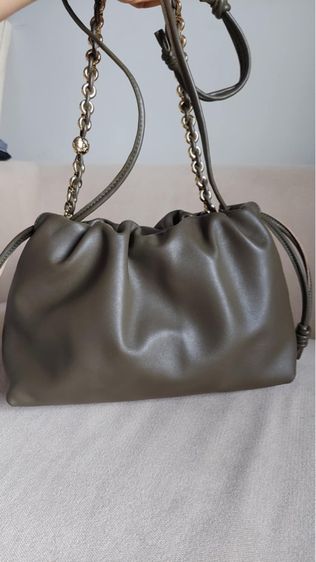 กระเป๋าสะพาย Loewe สีเขียวขี้ม้า รูปที่ 2