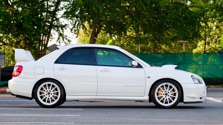 Subaru Impreza 2005 2.0 WRX STi 4WD Sedan เบนซิน ไม่ติดแก๊ส เกียร์ธรรมดา ขาว รูปที่ 4
