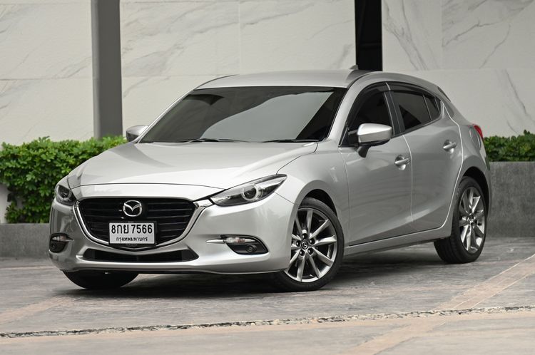 รถ Mazda Mazda3 2.0 S สี บรอนซ์เงิน