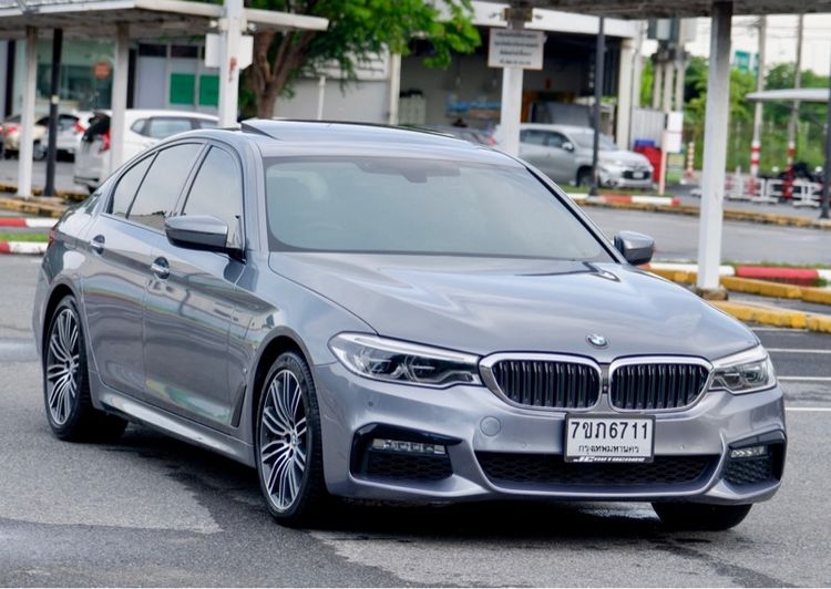 BMW Series 5 2018 530e Sedan ปลั๊กอินไฮบริด (PHEV) ไม่ติดแก๊ส เกียร์อัตโนมัติ เทา