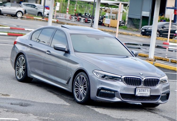 BMW Series 5 2018 530e Sedan ปลั๊กอินไฮบริด (PHEV) ไม่ติดแก๊ส เกียร์อัตโนมัติ เทา รูปที่ 3