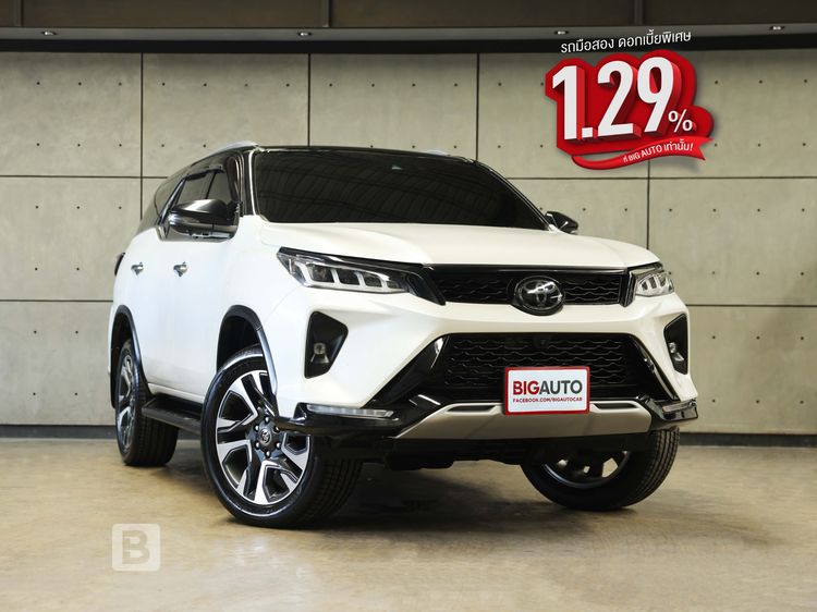 Toyota Fortuner 2023 2.4 Legender Black Top Utility-car ดีเซล ไม่ติดแก๊ส เกียร์อัตโนมัติ ขาว
