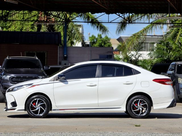 Toyota Yaris ATIV 2021 1.2 Sport Premium Sedan เบนซิน ไม่ติดแก๊ส เกียร์อัตโนมัติ ขาว รูปที่ 4