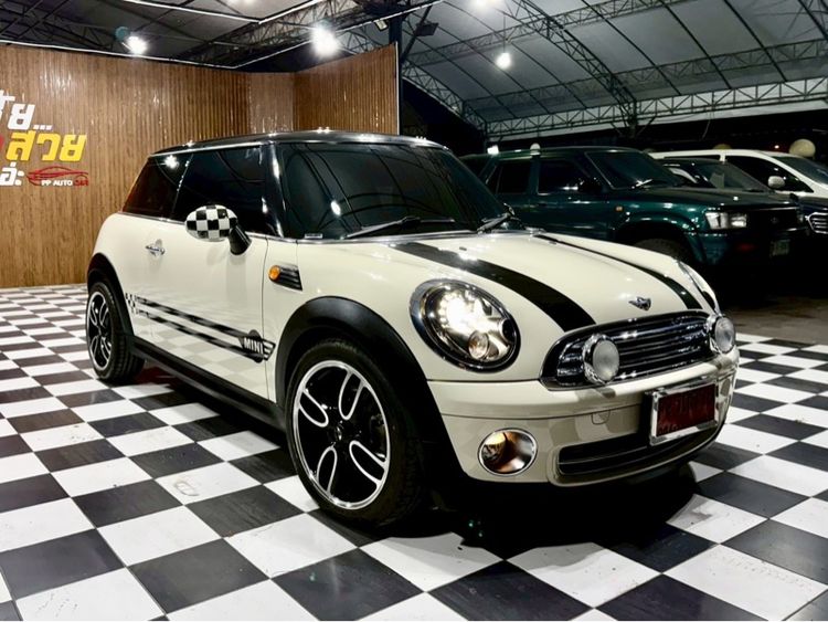 รถ Mini COOPER 3 DOOR HATCH 1.5 S สี ขาว