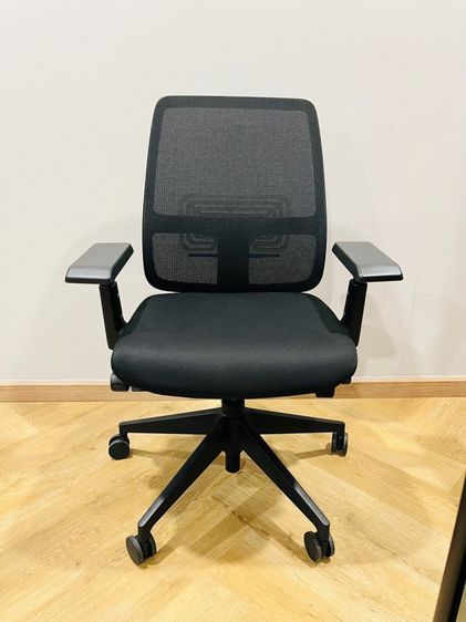 Haworth Lively Task Office Chair รูปที่ 2