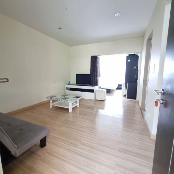 Happy condo 1bed 35sqm. 9000bht ทักแชต line paolin1