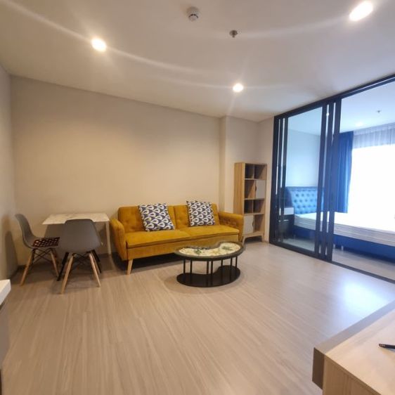 life sukhumvit62 วิวสวย ติดสวนส่วนกลาง 35ตรม. เพียง 17000-ต่อเดือน ทักแชต line paolin1
