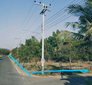 ขายที่ดินแปลงมุมพรีเมี่ยม 1 ไร่ 3 งานเศษ ทำเลทองติดถนนหน้าหมู่บ้าน 2 ด้าน (ลาดยางและคอนกรีต) สระน้ำมีตาน้ำธรรมชาติ น้ำเต็มตลอดปี