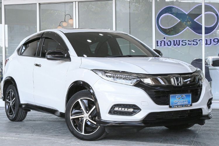 รถ Honda HR-V 1.8 RS สี ขาว