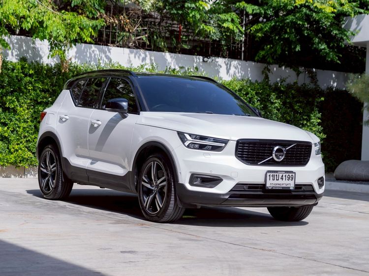 Volvo XC40 2021 Recharge 1.5 T5 R-Design Utility-car ปลั๊กอินไฮบริด (PHEV) ไม่ติดแก๊ส เกียร์อัตโนมัติ ขาว