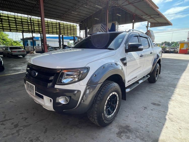รถ Ford Ranger 2.2 Wildtrak 4WD สี ขาว