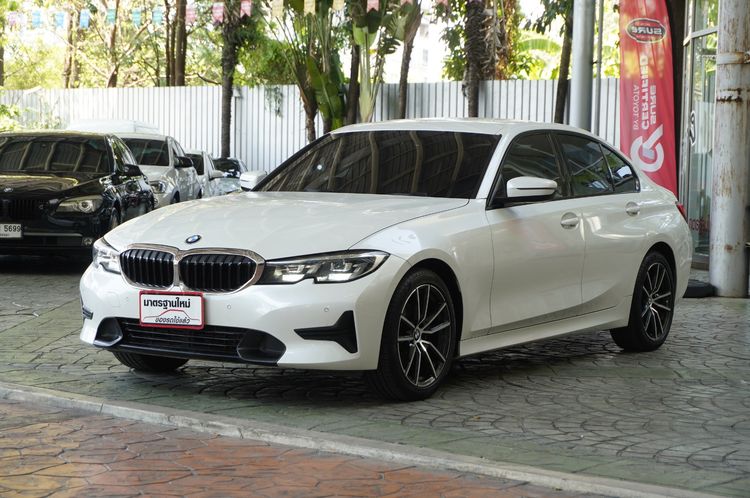 BMW Series 3 2019 320d Sedan เบนซิน ไม่ติดแก๊ส เกียร์อัตโนมัติ ขาว รูปที่ 3