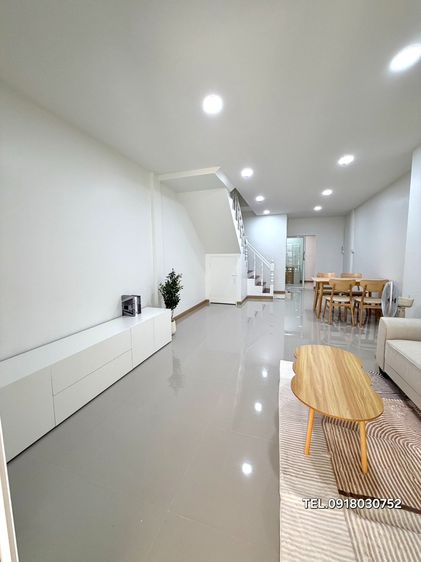 มีบางส่วน ขายทาวน์เฮาส์ รีโนเวทใหม่ ใกล้ถนนศรีนครินทร์ รูปที่ 3