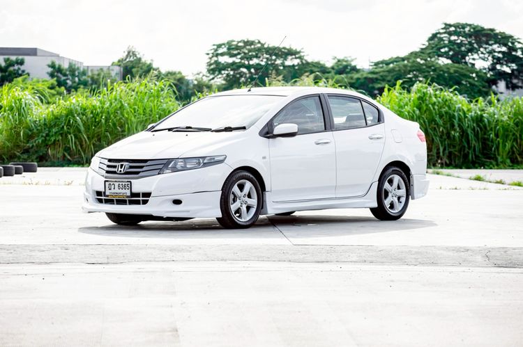 Honda City 2010 1.5 V Sedan เบนซิน เกียร์อัตโนมัติ ขาว รูปที่ 3