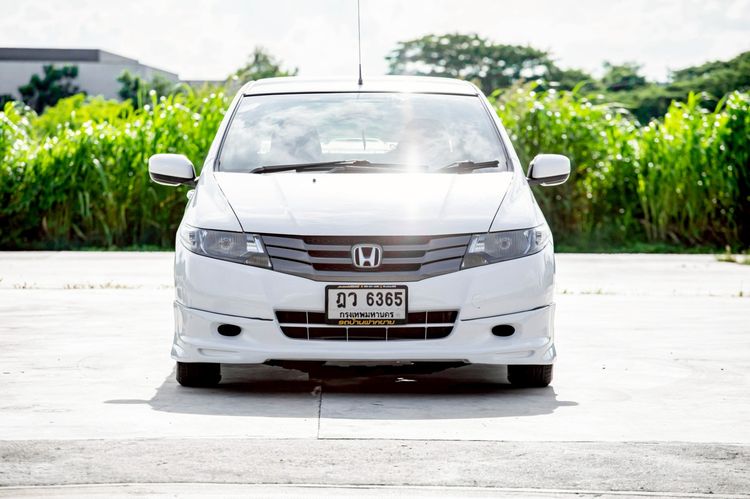 Honda City 2010 1.5 V Sedan เบนซิน เกียร์อัตโนมัติ ขาว รูปที่ 2