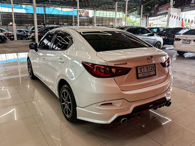 Mazda Mazda 2 2018 1.3 High Connect Sedan เบนซิน ไม่ติดแก๊ส เกียร์อัตโนมัติ ขาว รูปที่ 4