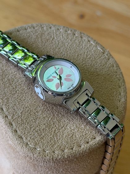 LOUIS VUITTON Tambour Bijou Mother of Pearl Mini Size 18 mm Q151 Petal Watch  รูปที่ 12