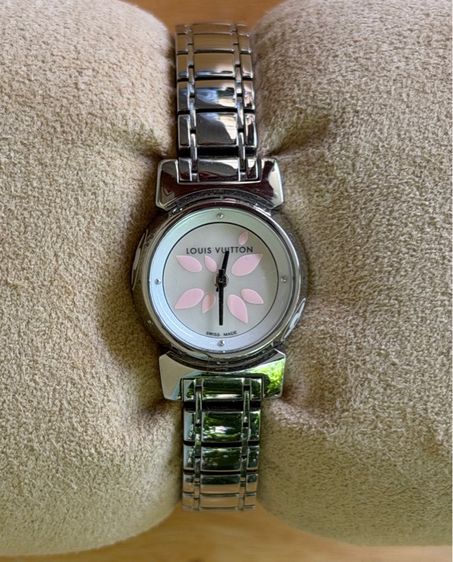 LOUIS VUITTON Tambour Bijou Mother of Pearl Mini Size 18 mm Q151 Petal Watch  รูปที่ 17