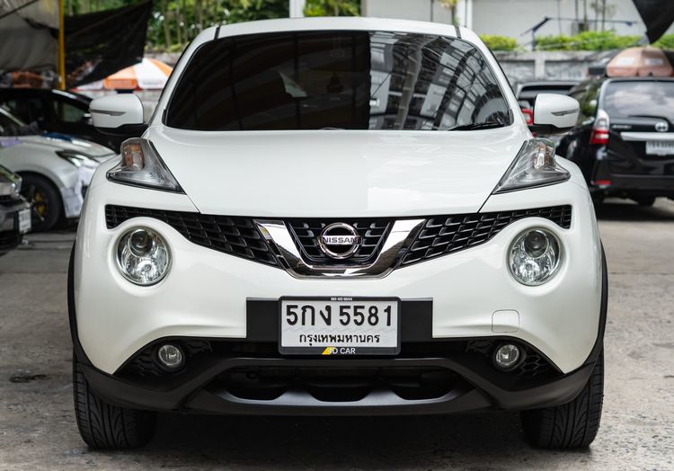 รถ Nissan Juke 1.6 E สี ขาว
