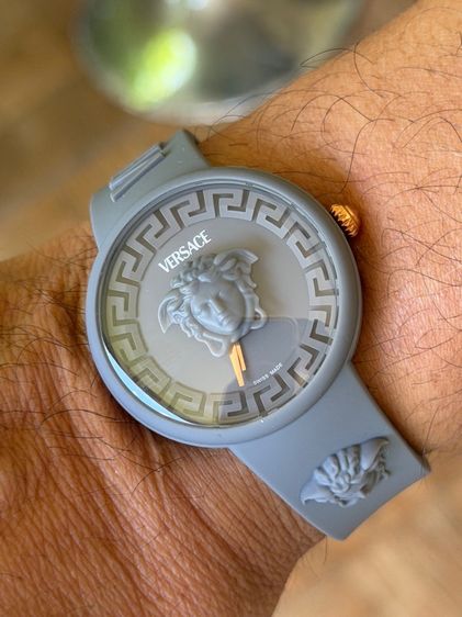 VERSACE VE8J00124 Iconic New Medusa Pop grey silicone Women's Watch NEW รูปที่ 18